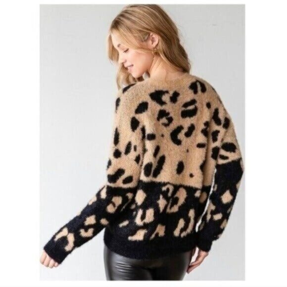 LEOPARD COZY COLOR BLOCK SWEATER-NEW - Picture 6 of 7